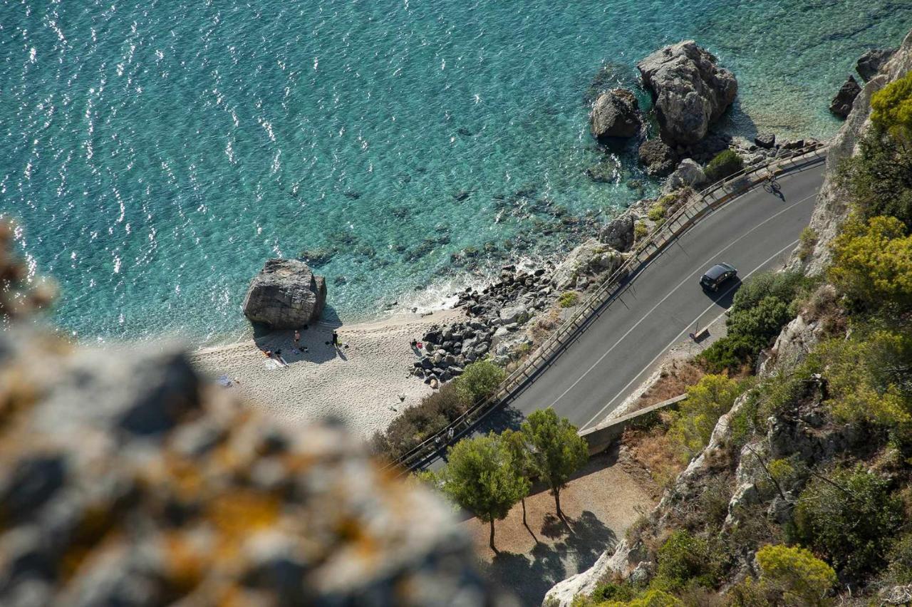 Le Torri Riviera Holiday Альбенга Екстер'єр фото